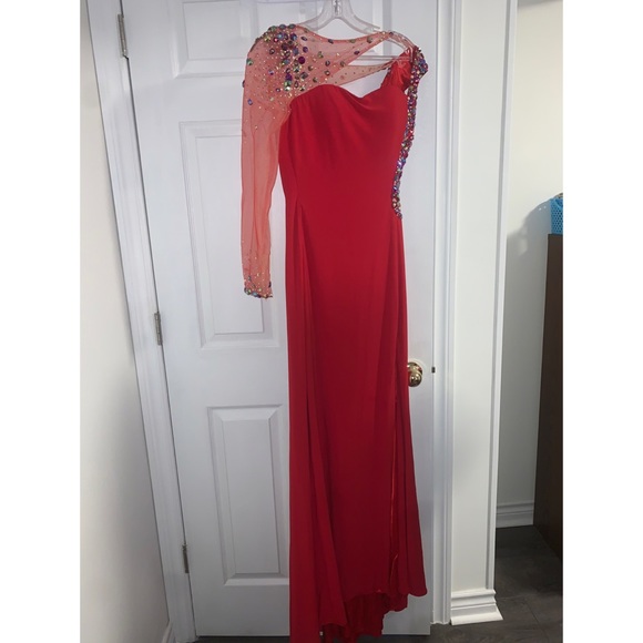 Red Prom Dress/Fancy Dress/Weddings - Picture 1 of 8
